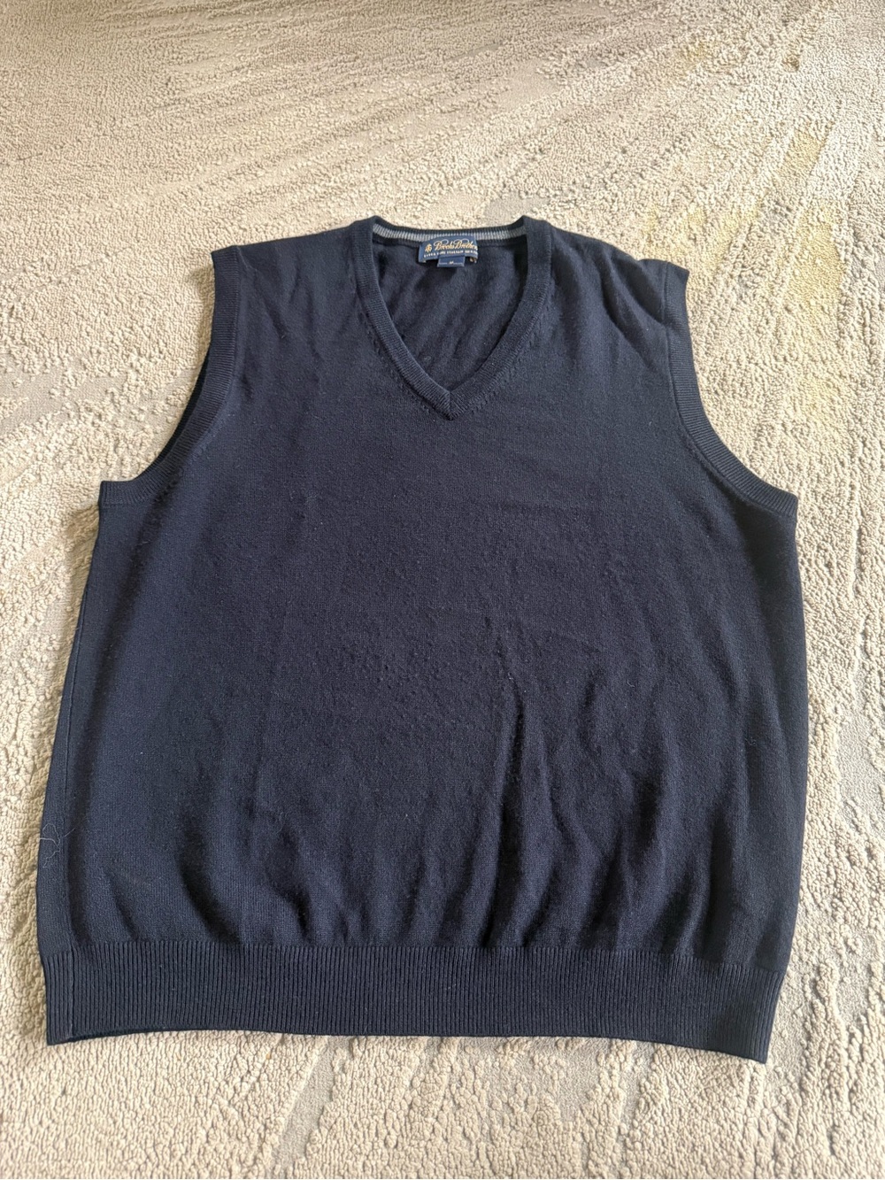 Brooks Brothers sweater vest V-Neck navy blue wool medium
